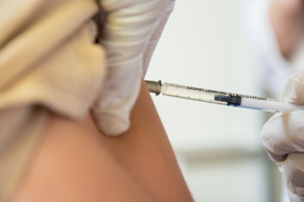 Covid-19: Salud convoca a voluntarios para ensayos de combinación de vacunas