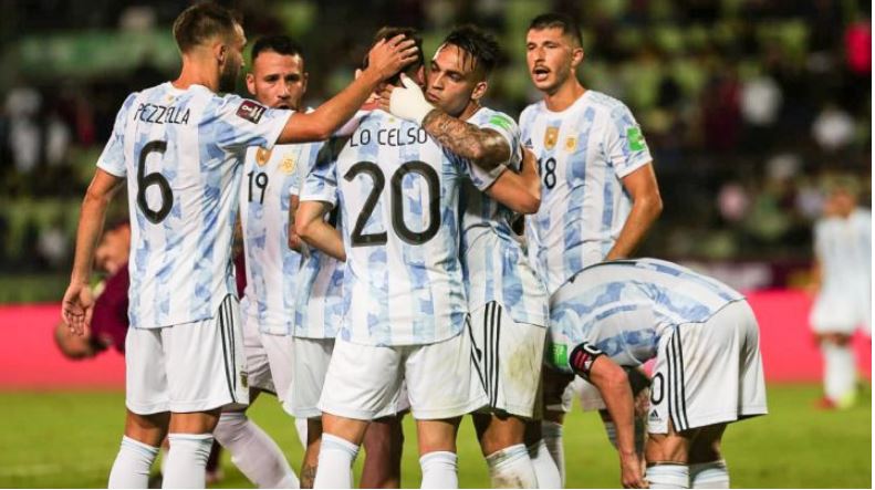 Argentina se acerca al récord invicto a base de juego y personalidad