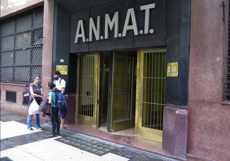 ANMAT prohibió la venta de diez productos por considerarlos riesgosos