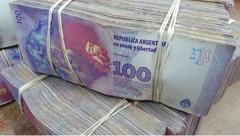 Los billetes de 100 por los que los coleccionistas pagan 10.000 pesos: cómo identificarlos