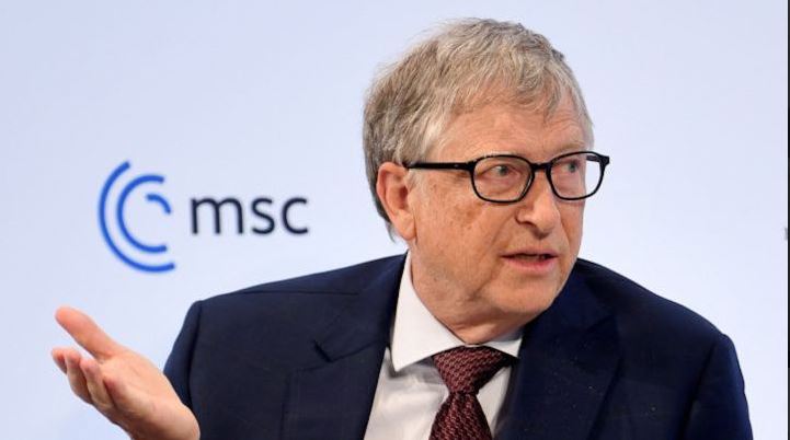 Bill Gates insistió en que el coronavirus continúa representando «una amenaza para la sociedad»