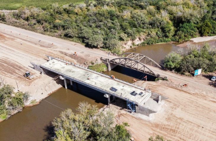 Avanza la construcción del nuevo puente entre La Para y Toro Pujio