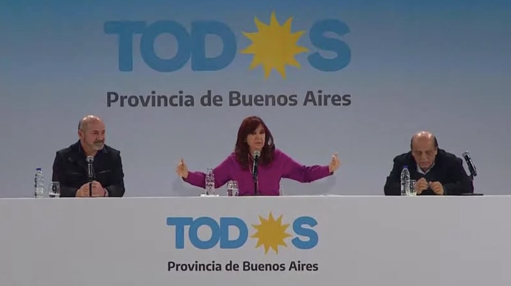 CFK le respondió a Fernández: «En la Secretaría de Trabajo Perón cazó la lapicera y no la largó más»