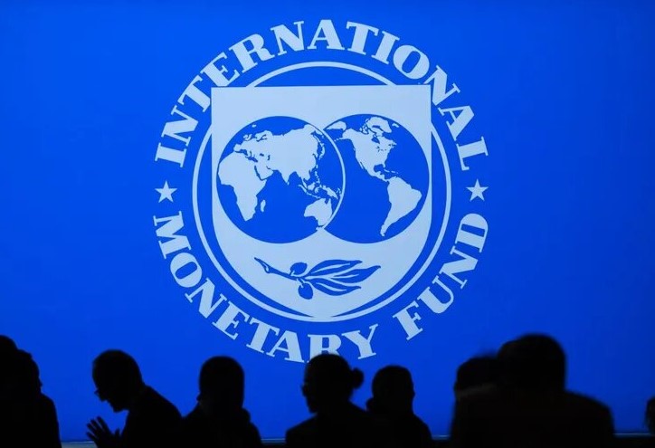 El Gobierno reconoció que la devaluación fue una «solicitud» hecha por el FMI